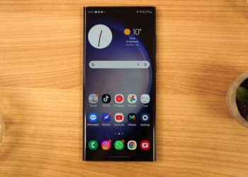 Find Your Perfect Mobile at Mobiles: Great Deals on the Latest Samsung Galaxy Phones
