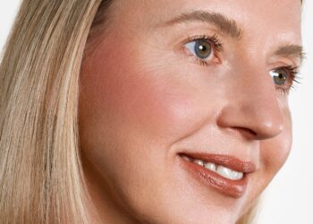 Entdecken Sie strahlende Haut: Zoeva Gesicht Make-up Must-Haves für jede Routine