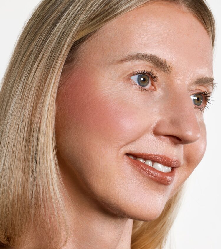 Entdecken Sie strahlende Haut: Zoeva Gesicht Make-up Must-Haves für jede Routine
