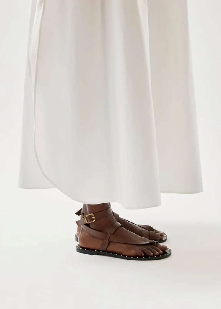 Effortless Elegance: The Sandals You Need for Summer Adventures