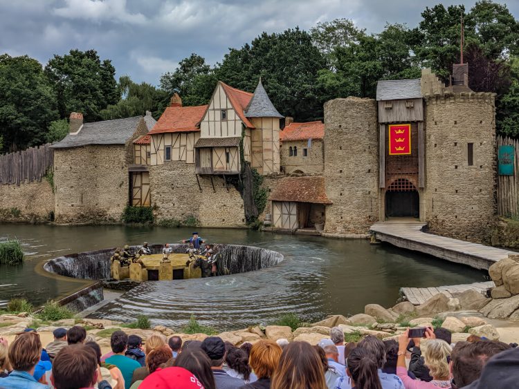 Plongez dans l&rsquo;histoire avec les hôtels extraordinaires du Puy du Fou