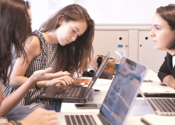 Fastweb: Rivoluzionare la connettività con soluzioni di telecomunicazione innovative
