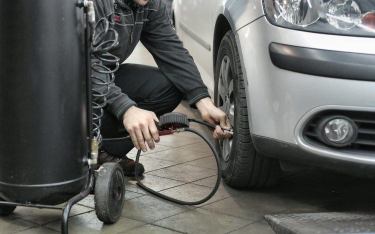 The Best Air Compressor for Your Tasks: Efficiency, Power, and Portability