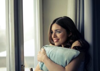 Die besten ergonomischen Kissen für Seiten Rücken- und Bauchschläfer