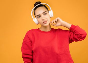 Plongée dans le monde des livres audio : un univers d&rsquo;histoires vous attend