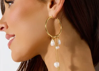 Unleash Your Inner Glam with Hello Molly’s Stunning Jewelry Collection