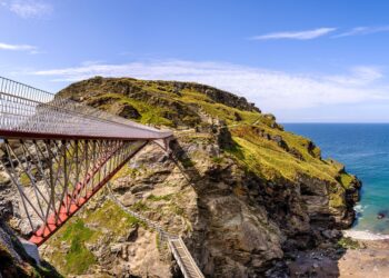 Unlock the Past with English Heritage: Unlimited Access to the Best Historical Sites