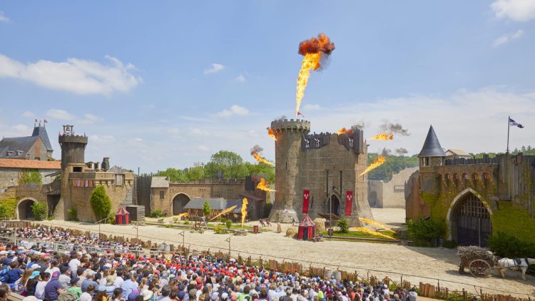 Explorez des merveilles historiques immersives : le voyage inoubliable du Puy du Fou