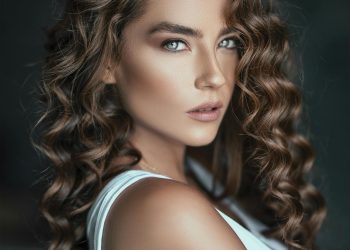 Foxy Locks: Transform Your Hair with Luxurious, Moisturizing Hair Care