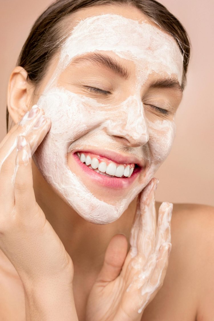 Moisturizers That Deliver Hydration and Protection for Healthy, Glowing Skin