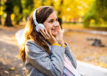 Explorez les récits classiques et contemporains avec les livres audio Audible