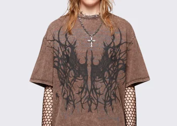 Complete Your Look with Minga’s London Y2K, Grunge & Alt Fashion Tops & Tees