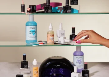 Effortless Elegance: Transform Your Nails with Innovative Gel Solutions