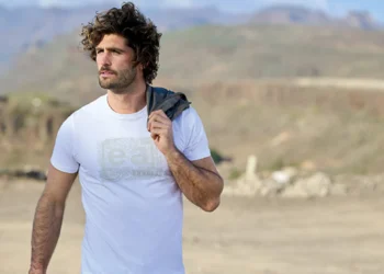 Zeitloser Komfort trifft auf modernes Design: Entdecken Sie die neuen T-Shirts & Polos bei Emilio Adani