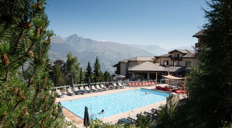 Escapade estivale ultime : des vacances inoubliables à la montagne dans les Alpes françaises