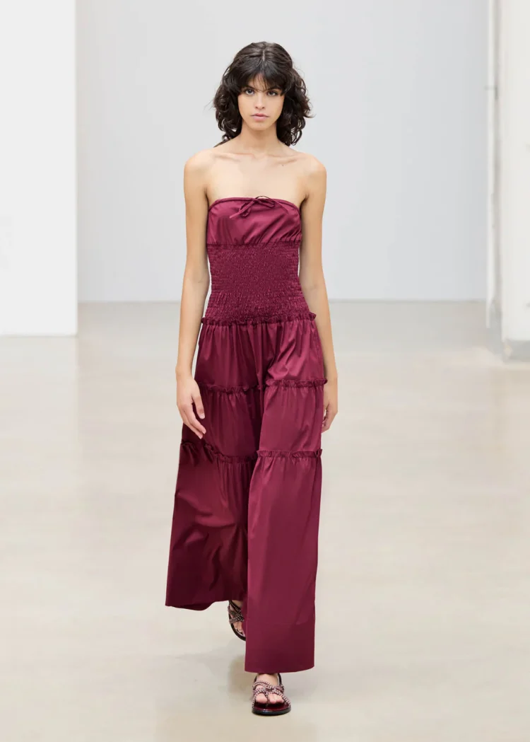 Elevate Your Wardrobe with Women’s Dresses from Alohas