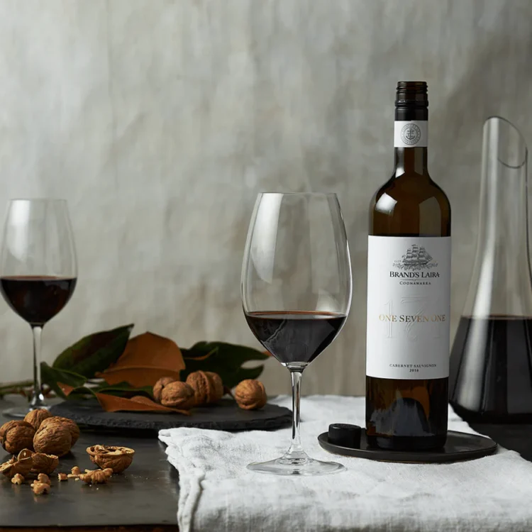 Entdecken Sie die kräftigen Aromen des Rotweins im Club of Wine: Eine Reise des Geschmacks