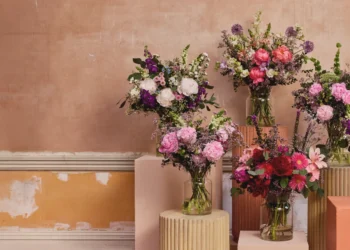 Experience the Joy and Beauty of Hand-Tied Bouquets Delivered Fresh by FreddiesFlowers