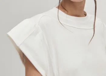 Elevate Your Everyday Look: Discover Alohas’ Stylish Tops Collection