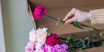 Transforma tu espacio con ramos de flores frescos y duraderos