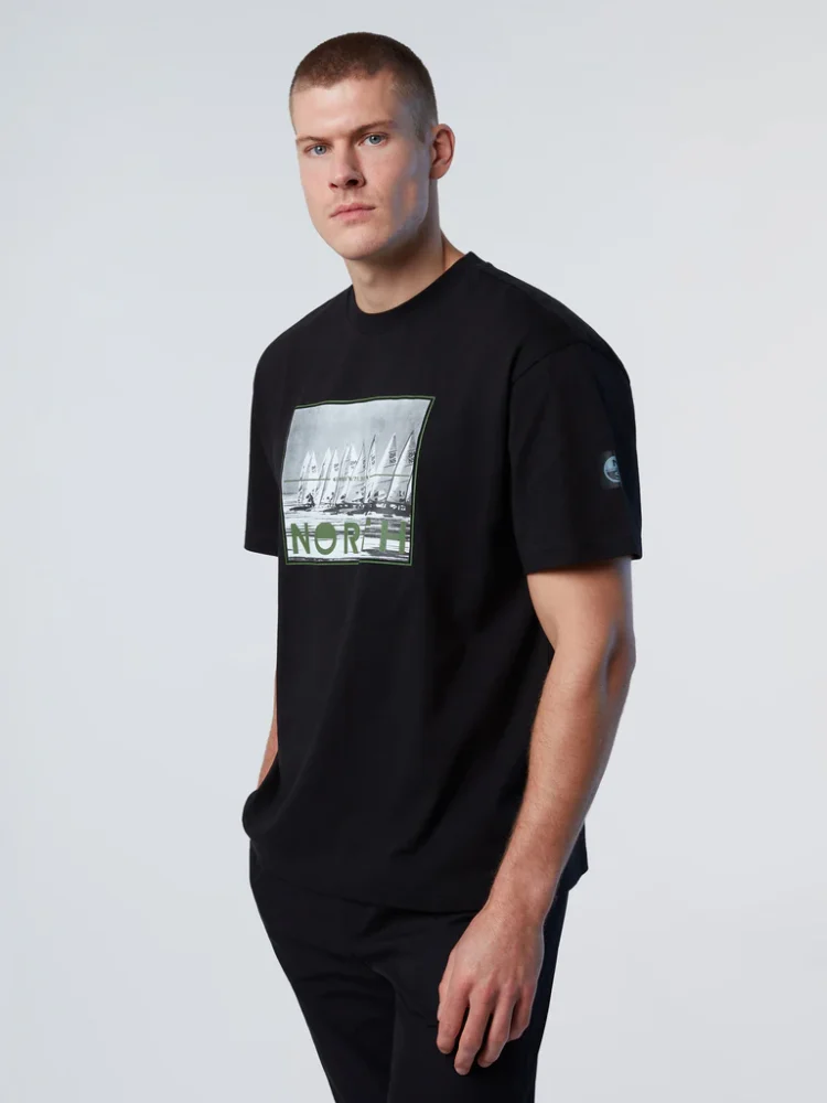 Definieren Sie Ihren Look neu mit zeitlosen, nachhaltigen Herren-T-Shirts