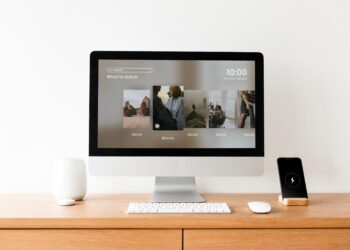 Craft the Perfect Workspace with These Expertly Designed Desktops