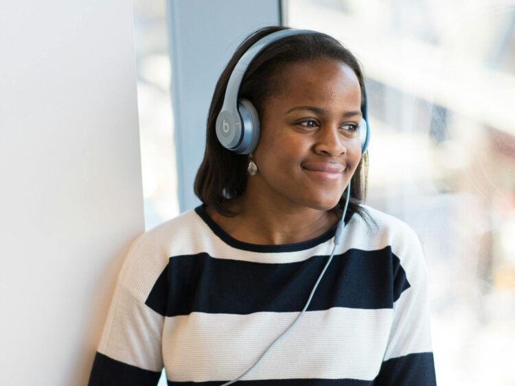 Transformez le stress en force grâce à des expériences audio qui changent la vie
