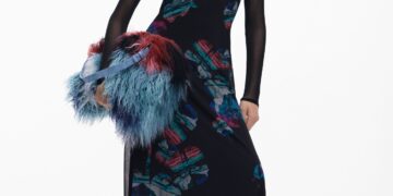 Vestidos elegantes que refletem inspiração global, artesanato local e consciência ambiental
