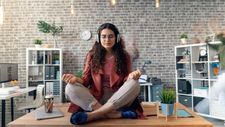 Encontrar la luz en la oscuridad: audiolibros que exploran el duelo, la pérdida y el eterno viaje de la renovación