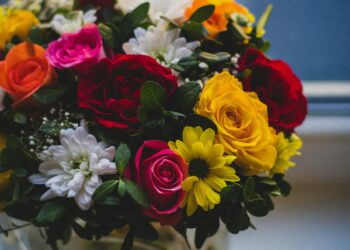 Experience The Timeless Art Of Gifting Flowers With Lasting Memories