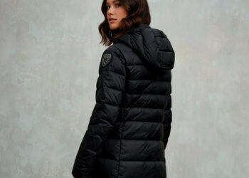 Restez au chaud avec style grâce à notre élégante collection de manteaux d&rsquo;hiver pour femmes