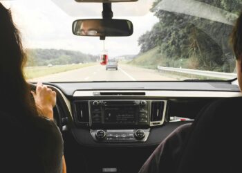 Wysokowydajne akumulatory, które zapewniają płynną i wydajną pracę silników