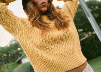 Effortless Layers for Every Season: Discover Roxy Jumpers & Cardigans