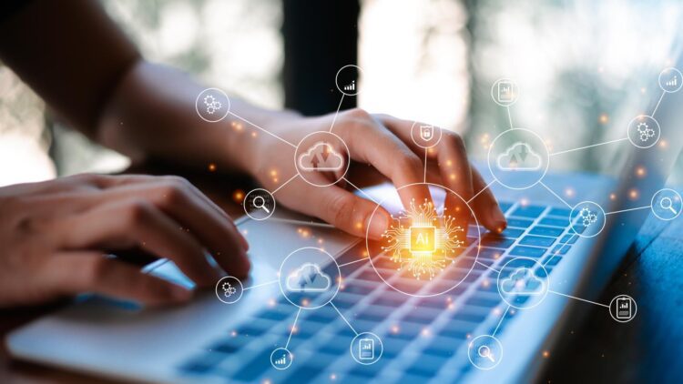 Szybciej uruchamiaj się online z nazwa.pl: gotowe do uruchomienia usługi w chmurze dla stron internetowych, poczty e-mail i serwerów