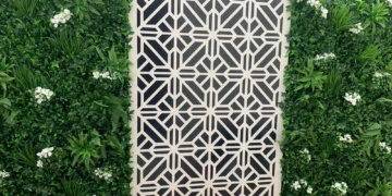 Modernize Your Living Space With Elegant Artificial Vertical Garden Decor