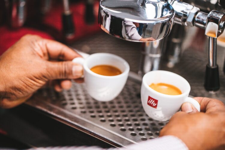 Illycaffè: Creare momenti indimenticabili legati al caffè per le persone di tutto il mondo