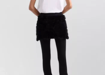 The Luxury T-Shirt Revolution: Combining Soft Cotton Jersey with Elegant Details