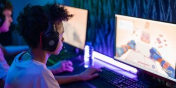Domina la classifica con monitor ad alta frequenza di aggiornamento