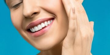 Five Professional Teeth Whitening Kits For Removing Tough Stains