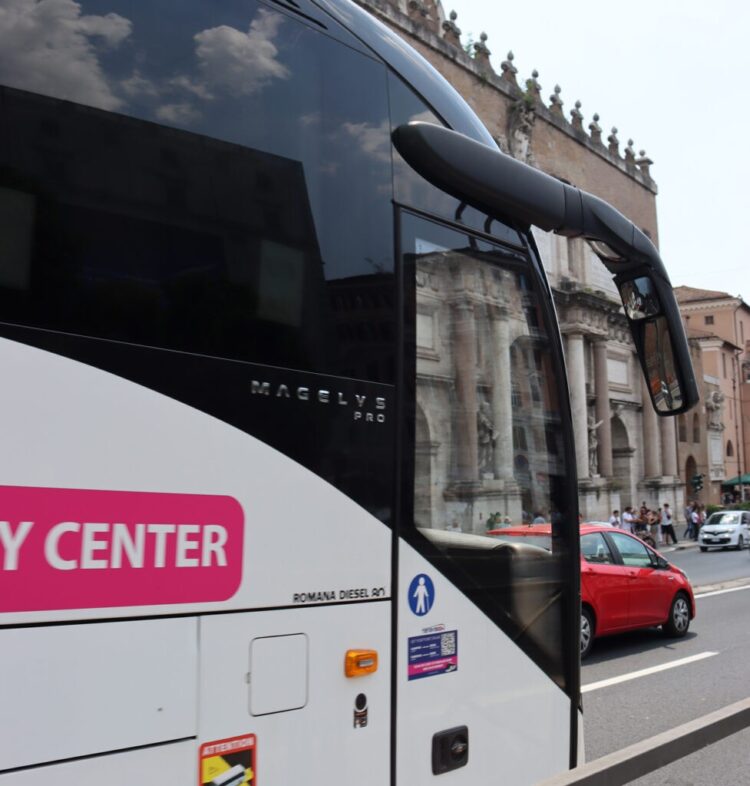 Stanco dei rompicapo legati agli spostamenti? Prova queste soluzioni di navetta affidabili