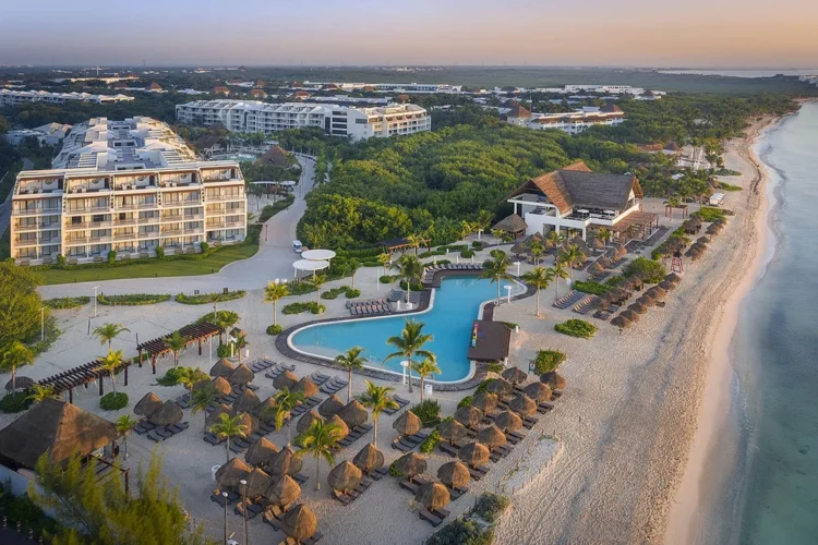 Scopri resort di prestigio e prenota presto la tua fuga di lusso