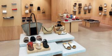 The Fashion Square: A Stylish Shopping Destination