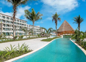 Il massimo della vacanza ai Caraibi: scopri il lusso a cinque stelle nei migliori resort affacciati sull’oceano