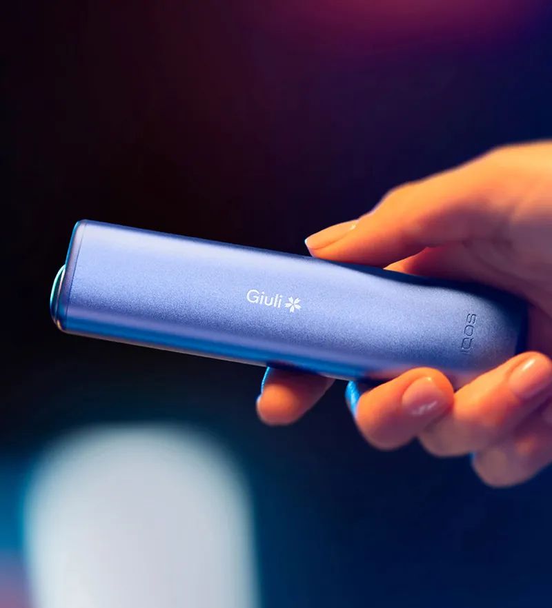 Dispositivo IQOS con incisione personalizzata