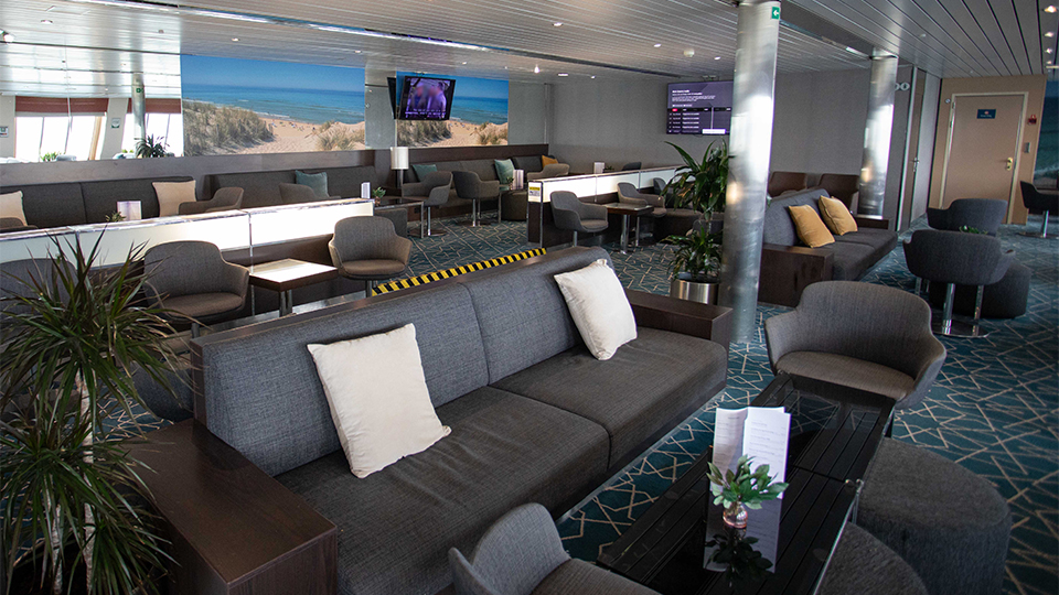 Club Class lounge aboard James Joyce