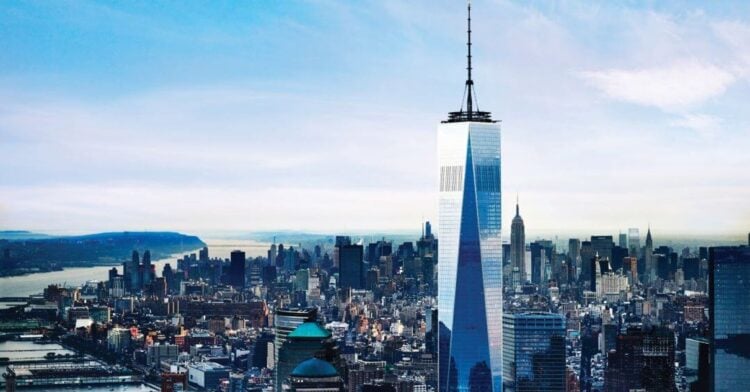 Aerial view of One World Trade Center and the Lower Manhattan skyline