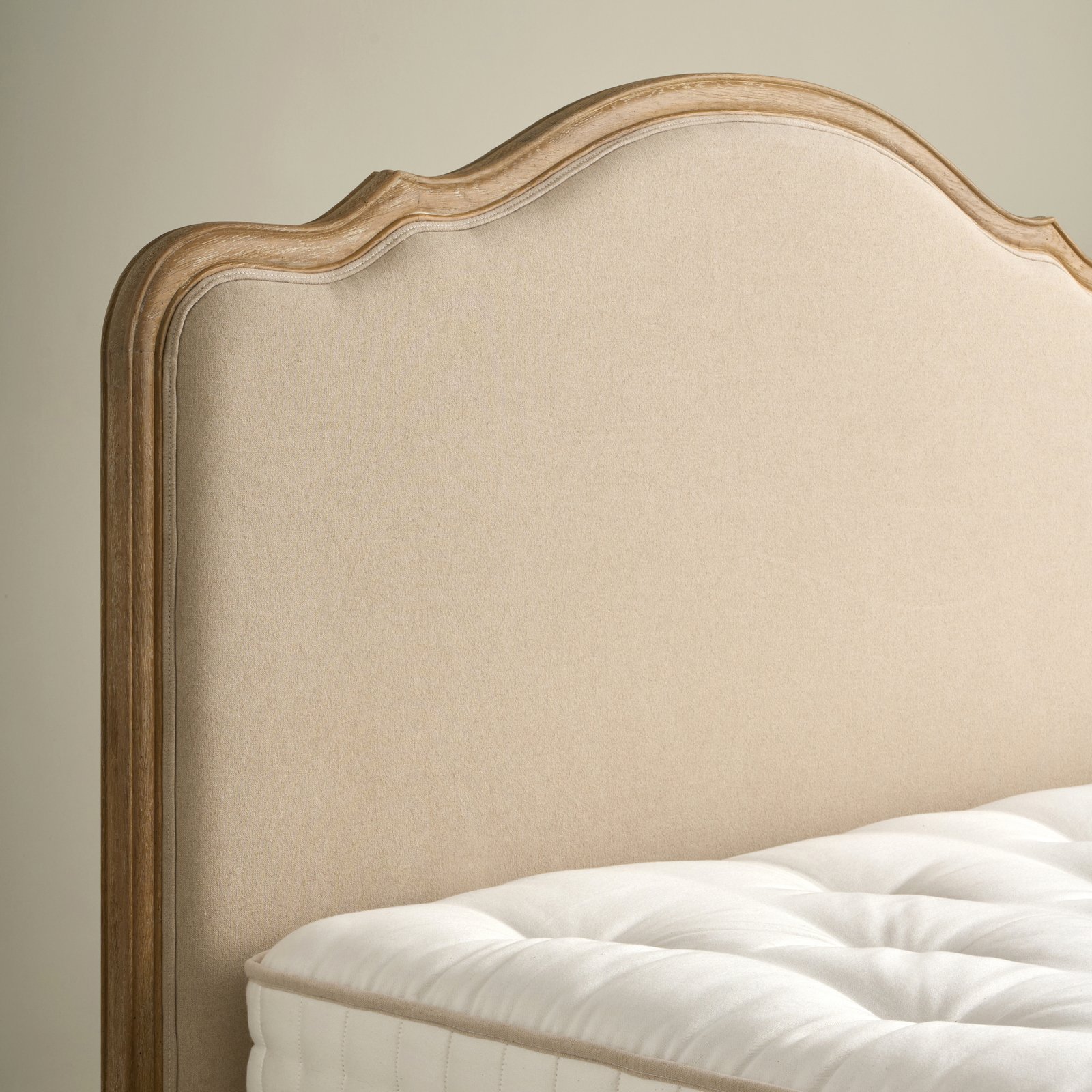 Sienna Beau linen bed with turned wooden detail