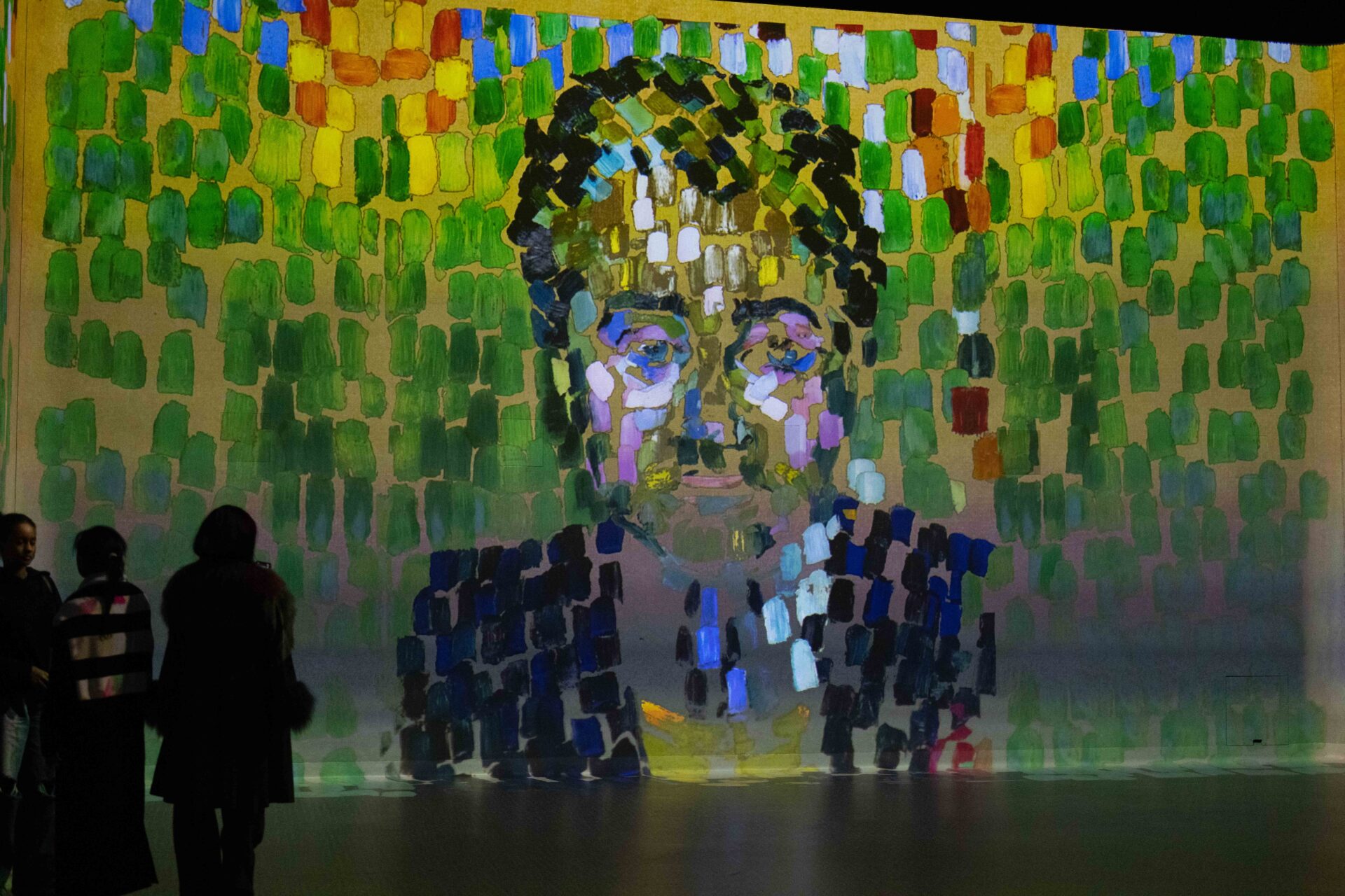 Robert Delaunay artwork in the colourful Frameless experience