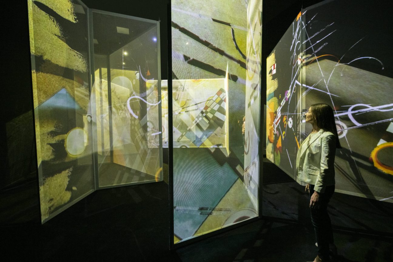 Kandinsky artwork projected in The Art Of Abstraction gallery at Frameless