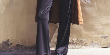 Silhouette portant un manteau Gerard Darel